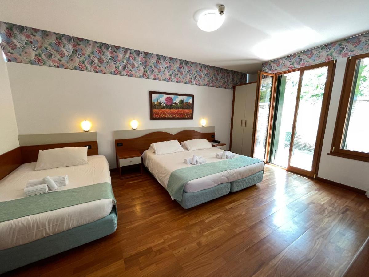 Hotel Meridiana Sirmione Luaran gambar