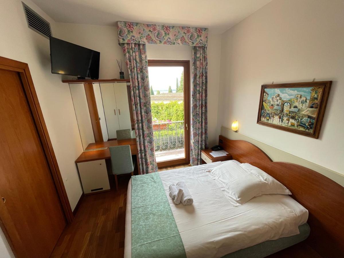 Hotel Meridiana Sirmione Luaran gambar